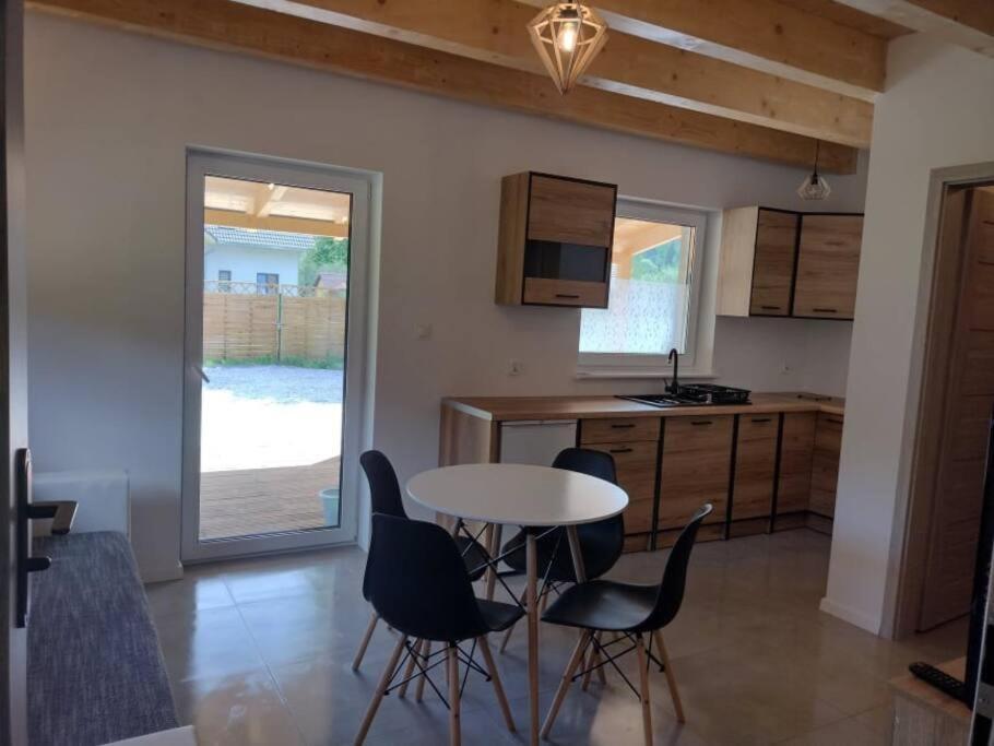Apartamenty - Domek Bobrowe Zacisze 3 جانوفيتشي فيلكيه المظهر الخارجي الصورة